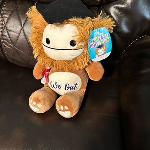 Squishmallow Graduation Benny Squeeze Mellow